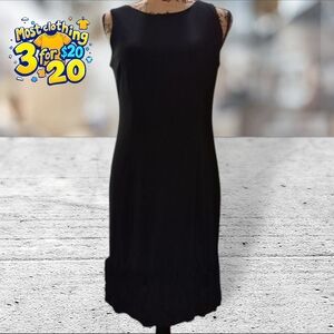 Dressbarn cocktail dress with ruffles on hem size 4